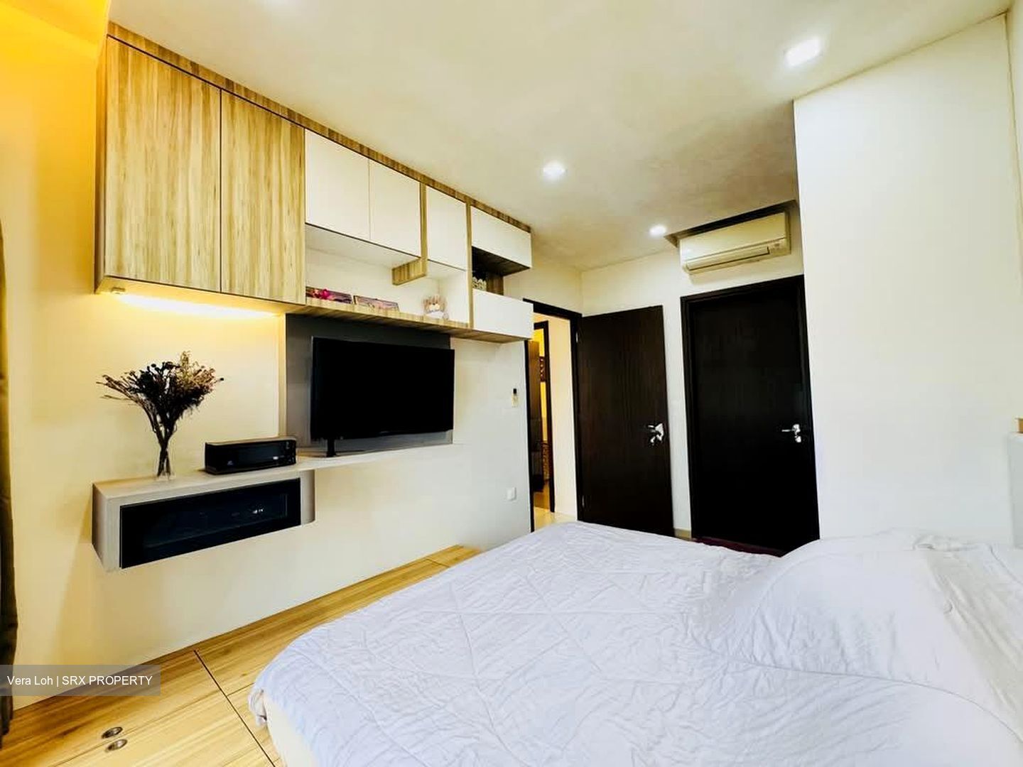 Heron Bay (D19), Condominium #581130341
